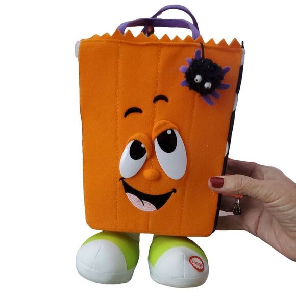 Hallmark Singing Trick or Treater Sound & Motion Decoration. - Picture 1 of 6